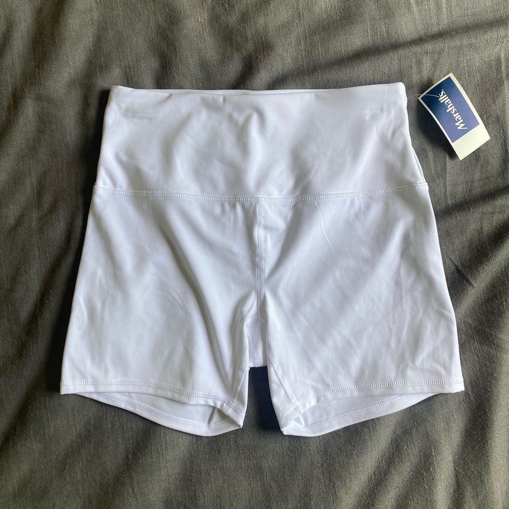 WHITE BIKER SHORTS